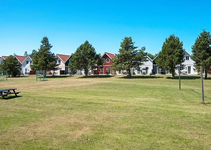 Cosy Retreat In 度假居 *